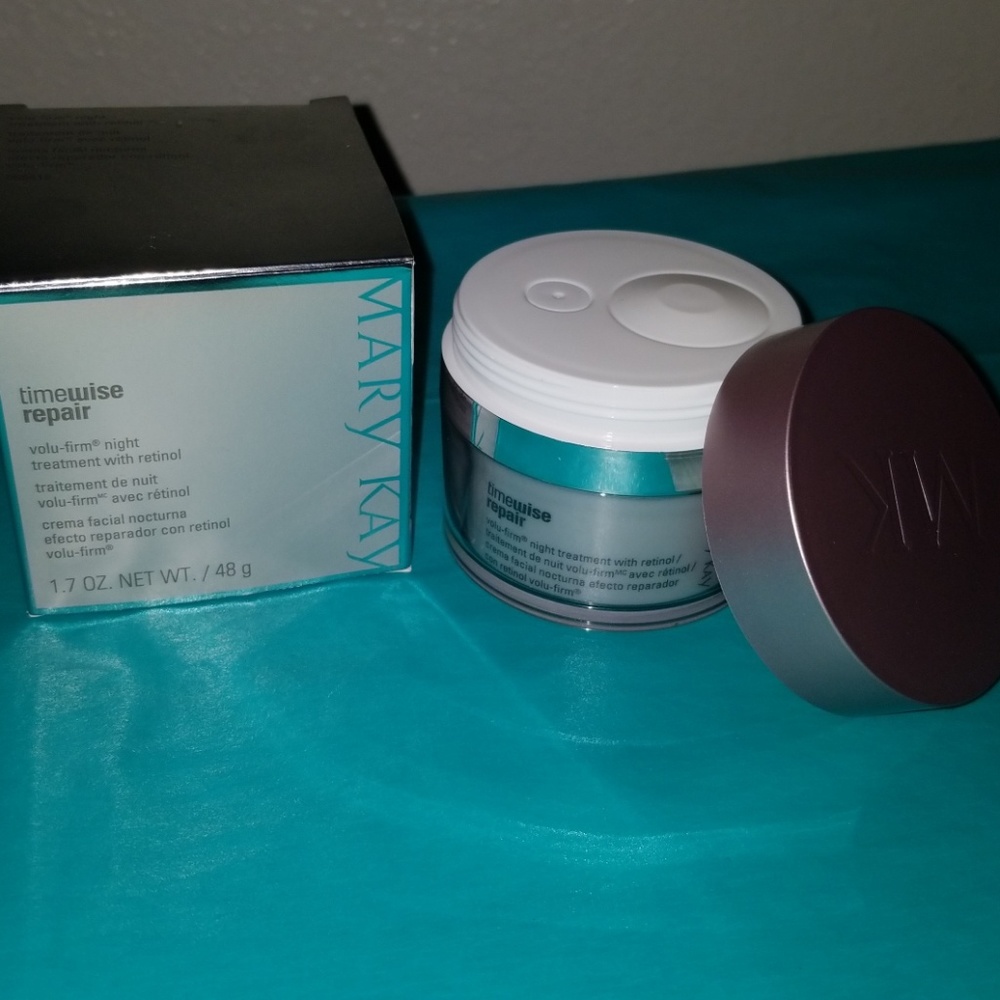 Timewise Repair Volu-Firm Night Treatment